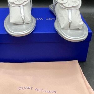 Stuart Weitzman Flat t-strap sandals White with Flower NIB size 5 1/2 dust bags